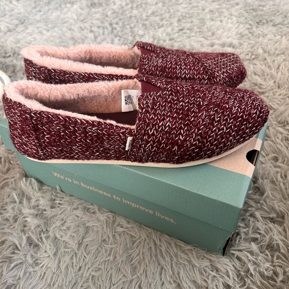 Tom’s Women's Burgundy Multi Sweater Knit Slip-On Shoes - Picture 1 of 3